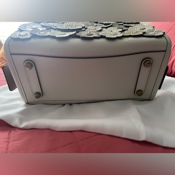 Coach Tea Rose Rogue 25 - Picture 7 of 16